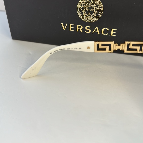 New Authentic Versace VE 4395 (314/87) sunglasses - Picture 9 of 13